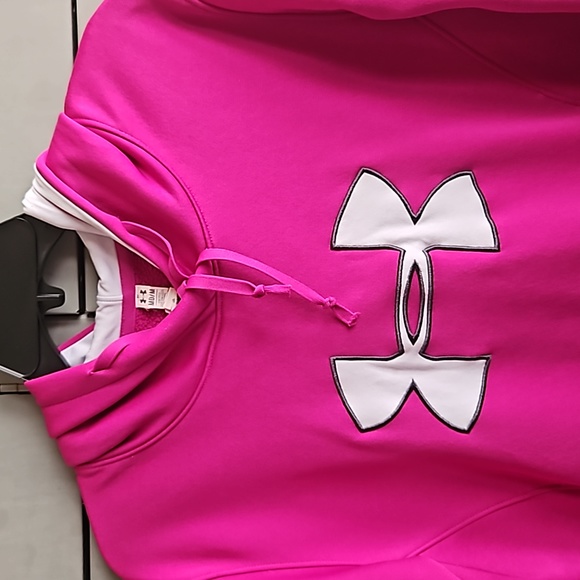 Under Armour storm hoodie cold gear size medium with light stain - Picture 2 of 6